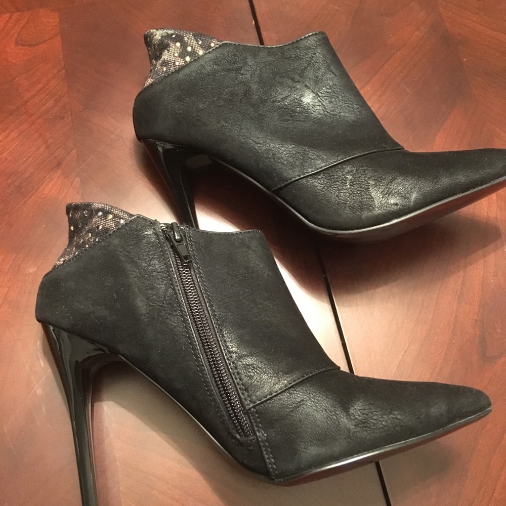 Booties-Black - Picture 3 of 4